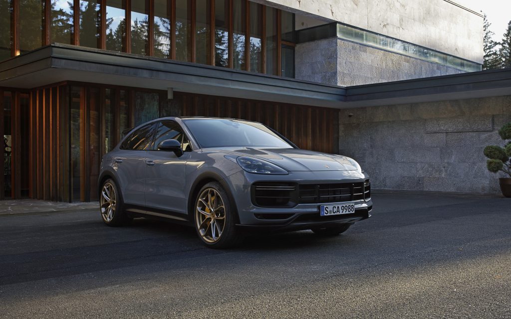 2022-Porsche-Cayenne-Turbo-GT-002-1600