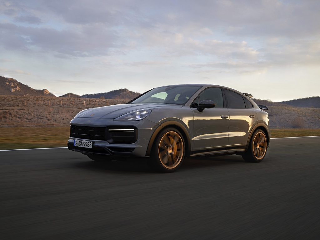 2022-Porsche-Cayenne-Turbo-GT-003-1536