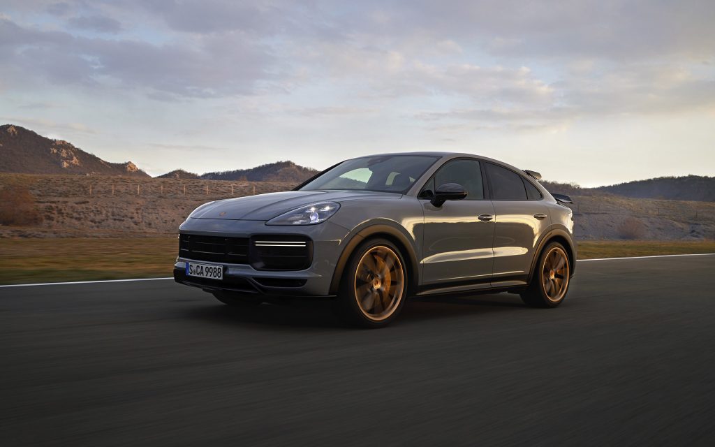 2022-Porsche-Cayenne-Turbo-GT-003-1600