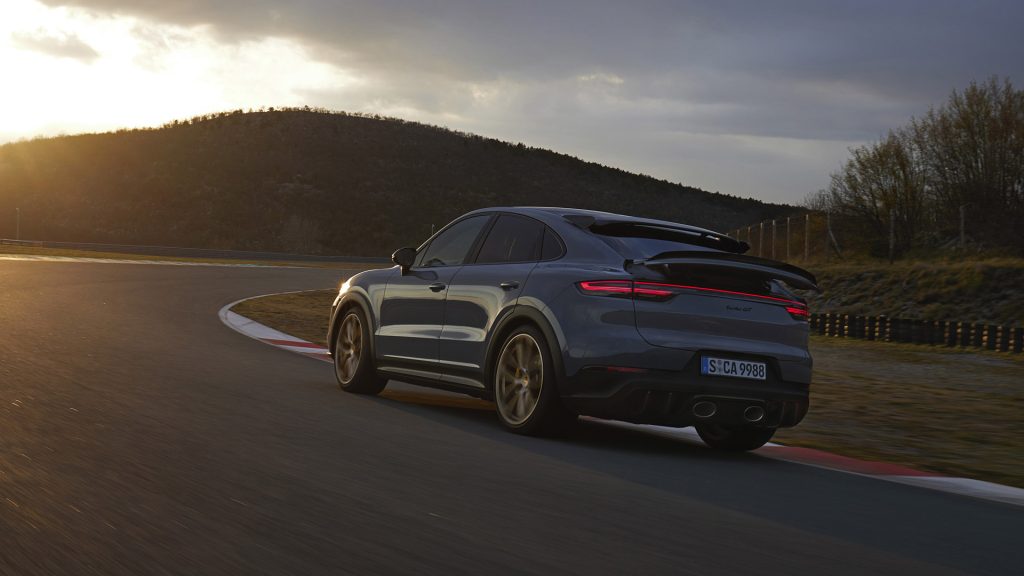 2022-Porsche-Cayenne-Turbo-GT-004-1080