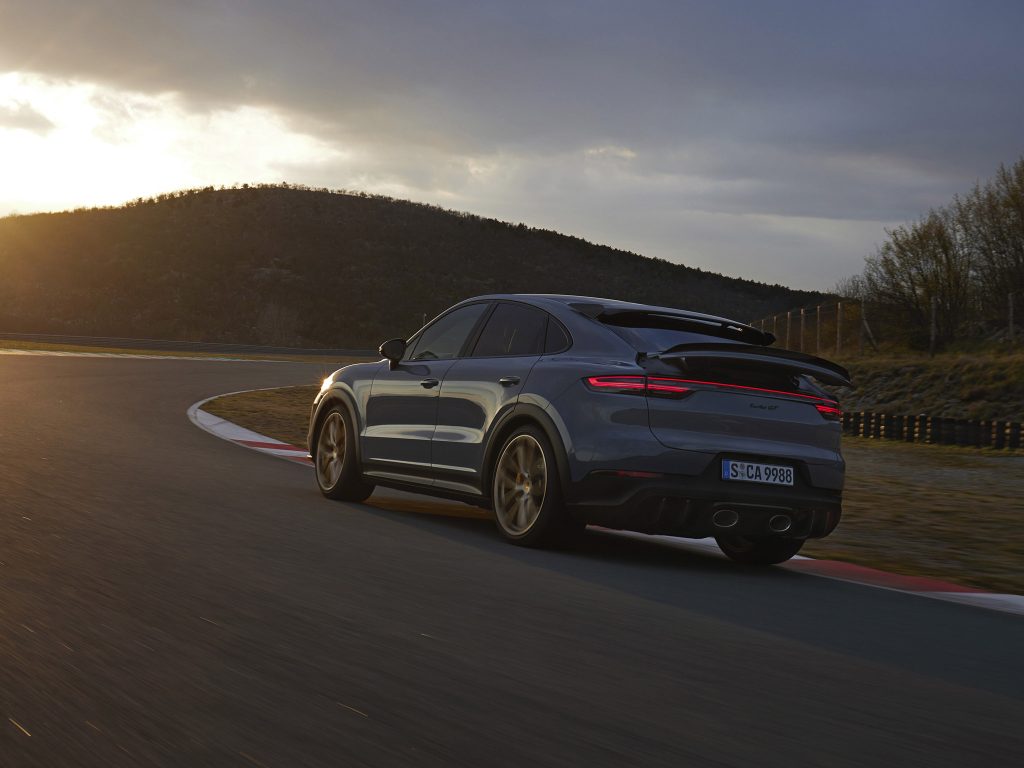 2022-Porsche-Cayenne-Turbo-GT-004-1536