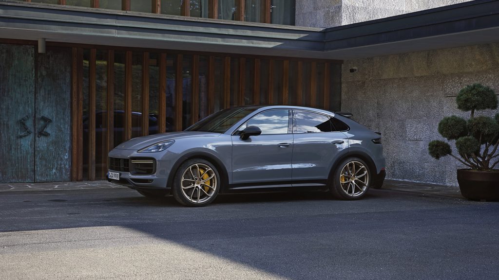 2022-Porsche-Cayenne-Turbo-GT-005-1080