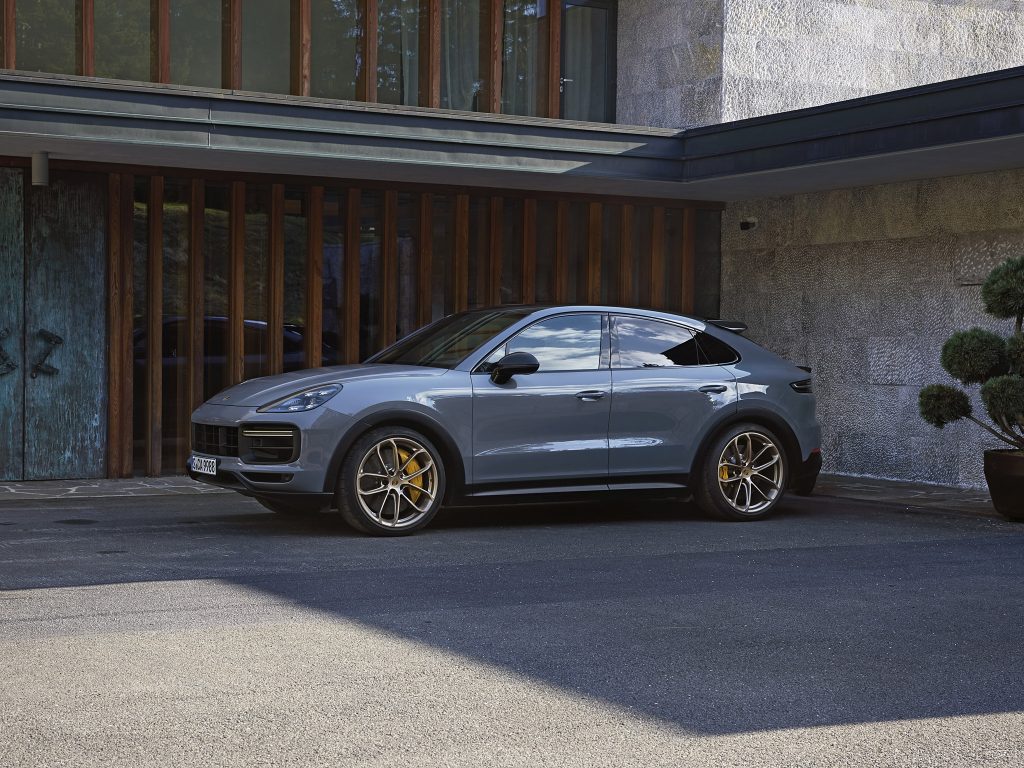 2022-Porsche-Cayenne-Turbo-GT-005-1536