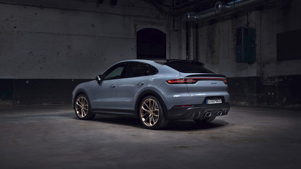 2022-Porsche-Cayenne-Turbo-GT-006-1080