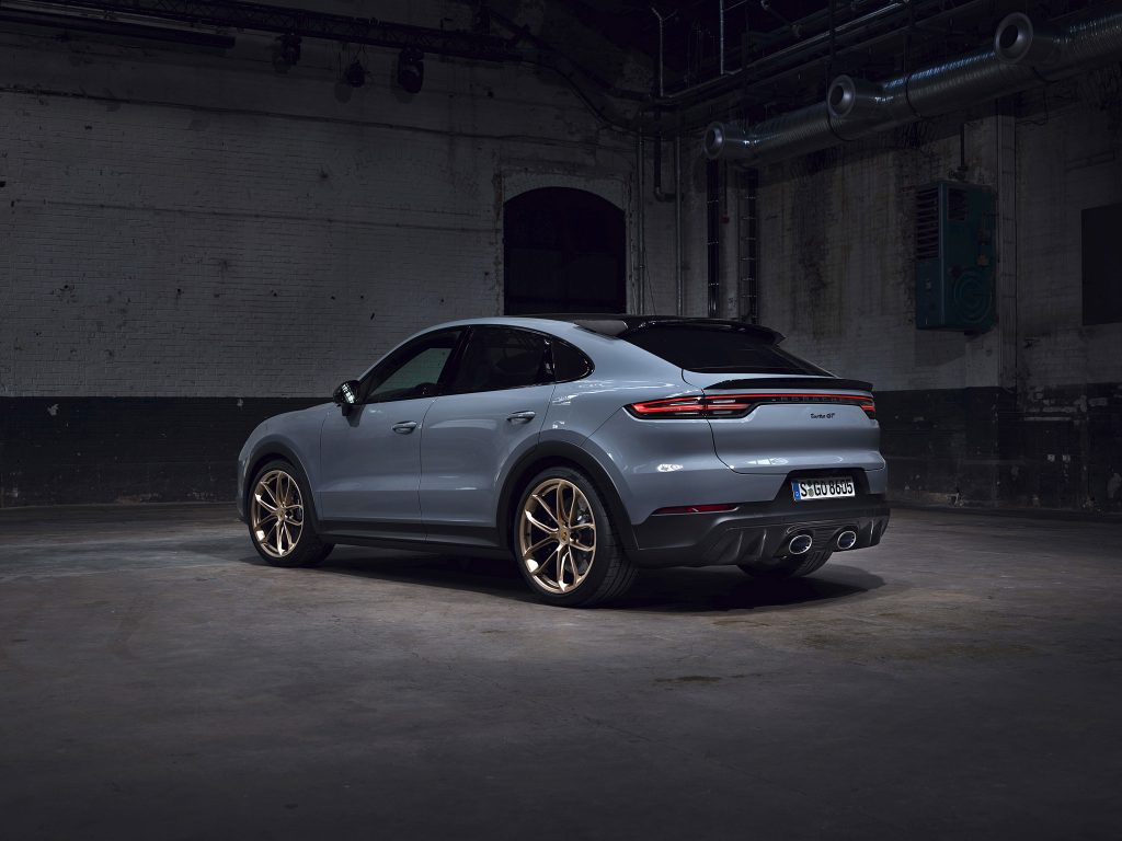 2022-Porsche-Cayenne-Turbo-GT-006-1536