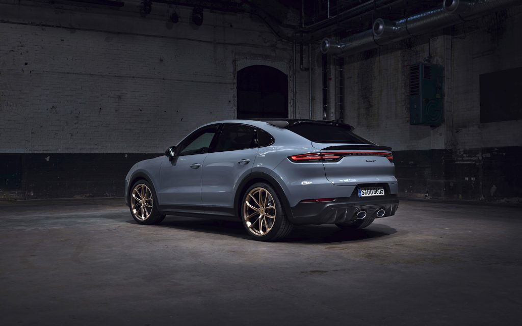 2022-Porsche-Cayenne-Turbo-GT-006-1600