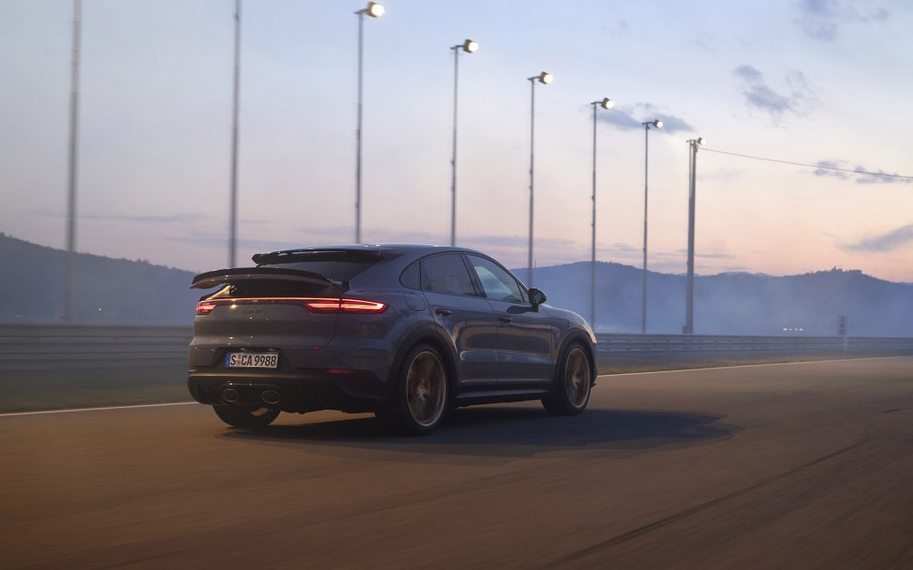 2022-Porsche-Cayenne-Turbo-GT-007-1600