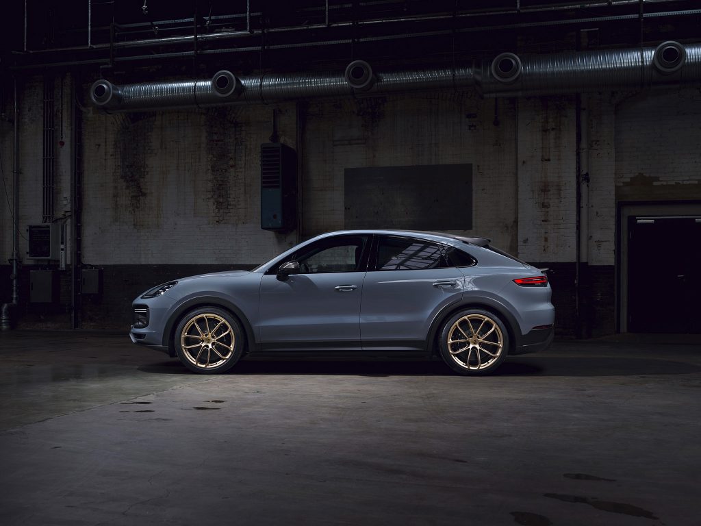 2022-Porsche-Cayenne-Turbo-GT-009-1536